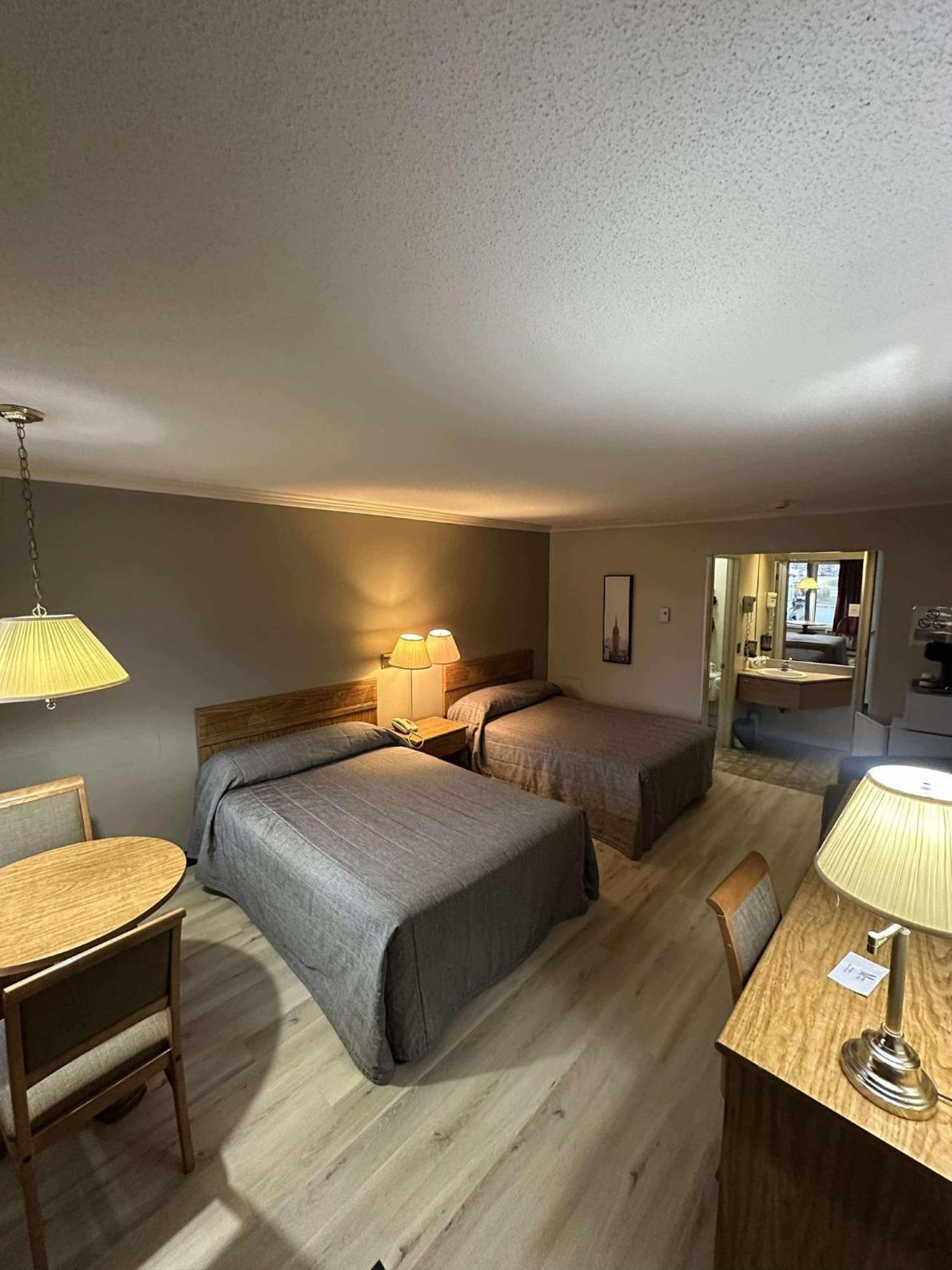 Hotel Motel Le Voyageur Сен-Жорж Экстерьер фото